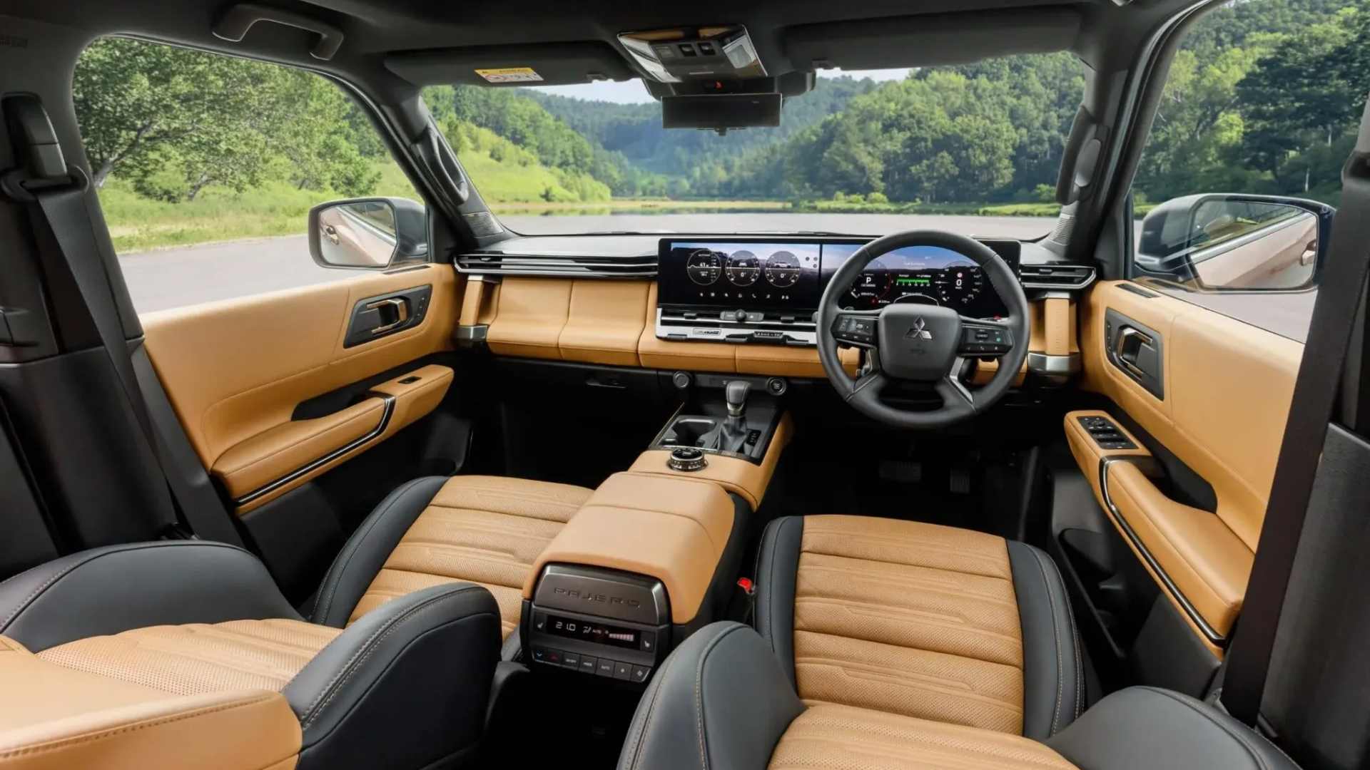 Новый Mitsubishi Pajero будет стоить в Японии дороже Toyota Land Cruiser