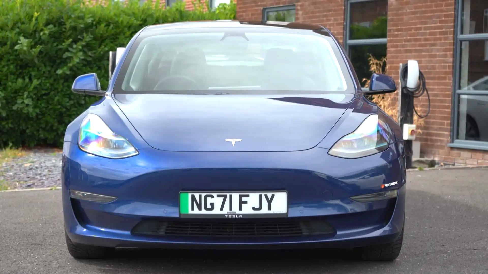 Tesla Model 3 прошла свыше 400 тысяч км в режиме такси на родной батарее