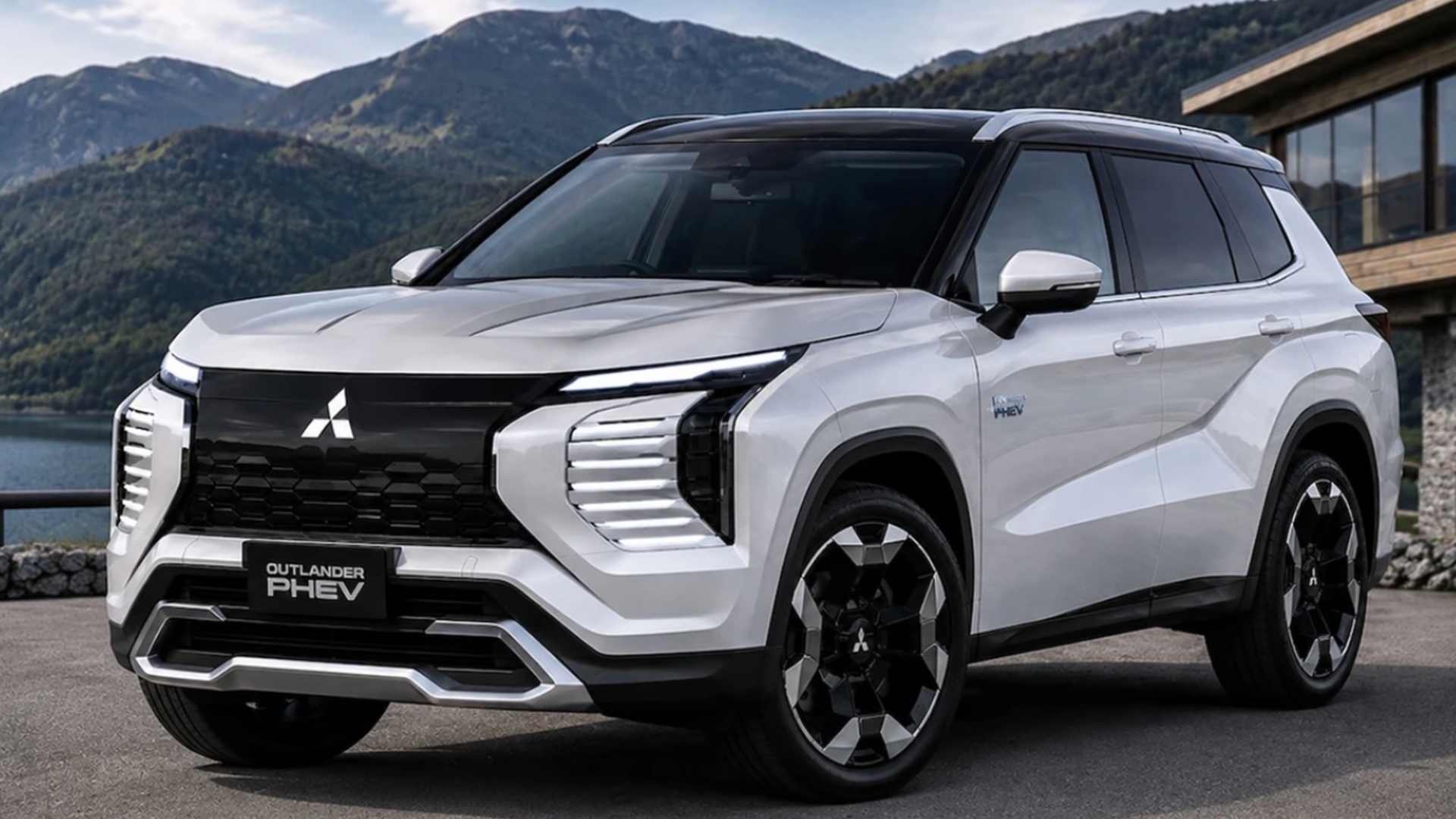 Mitsubishi Outlander нового поколения показан неофициально