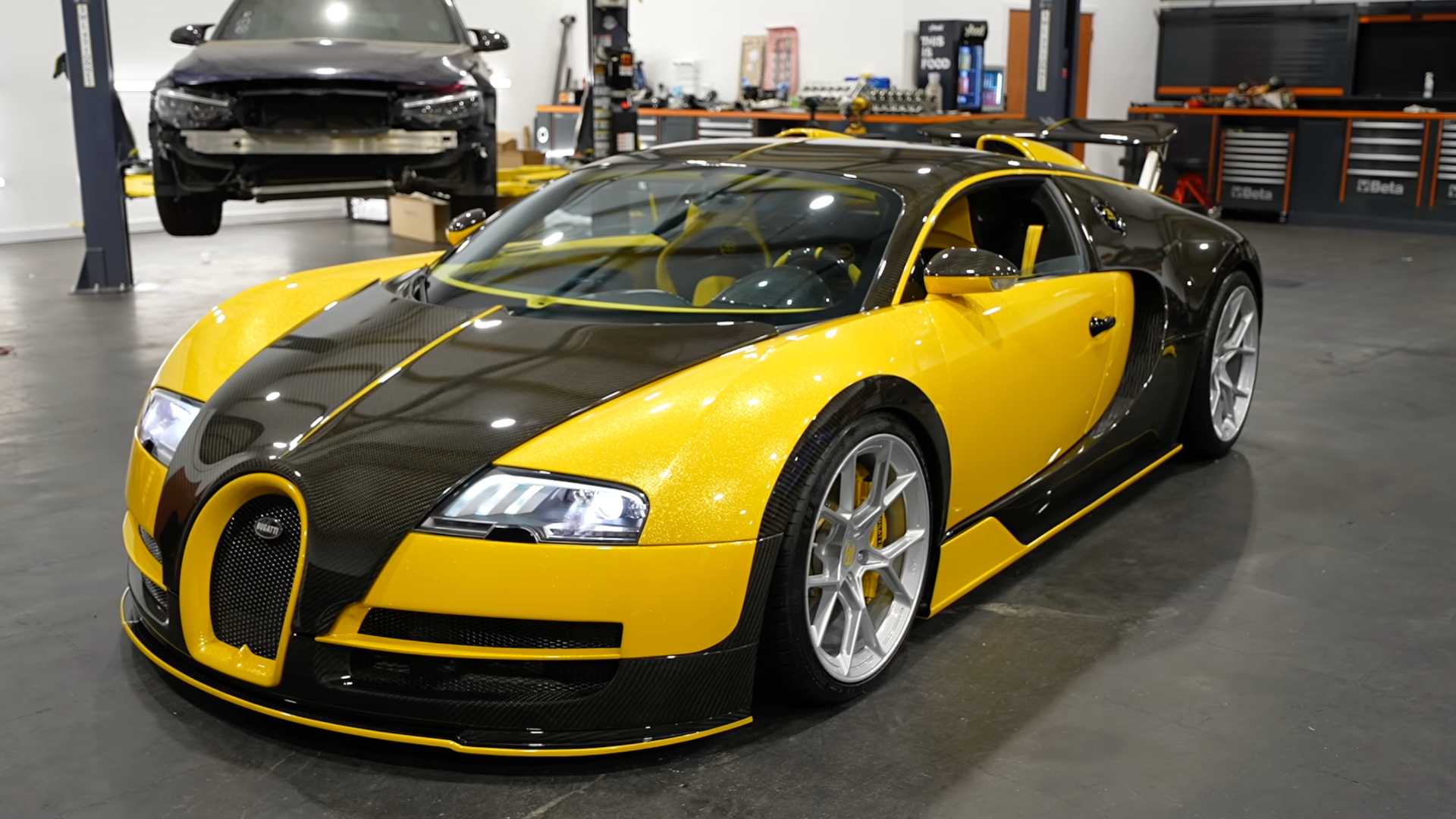 Блогер починил Bugatti Veyron дешевыми запчастями от Volkswagen