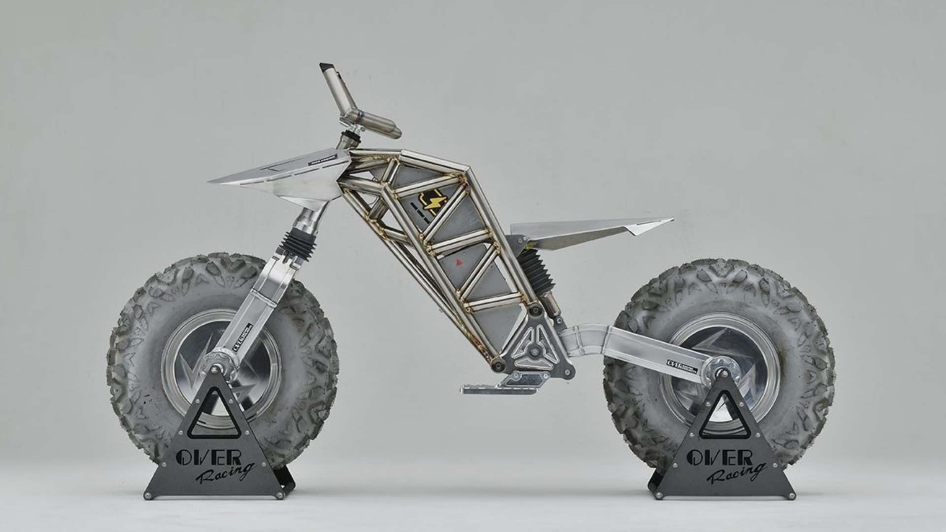 Чтобы впечатлить Toyota: OVER Racing показала лунный мотоцикл Luna Rider-1