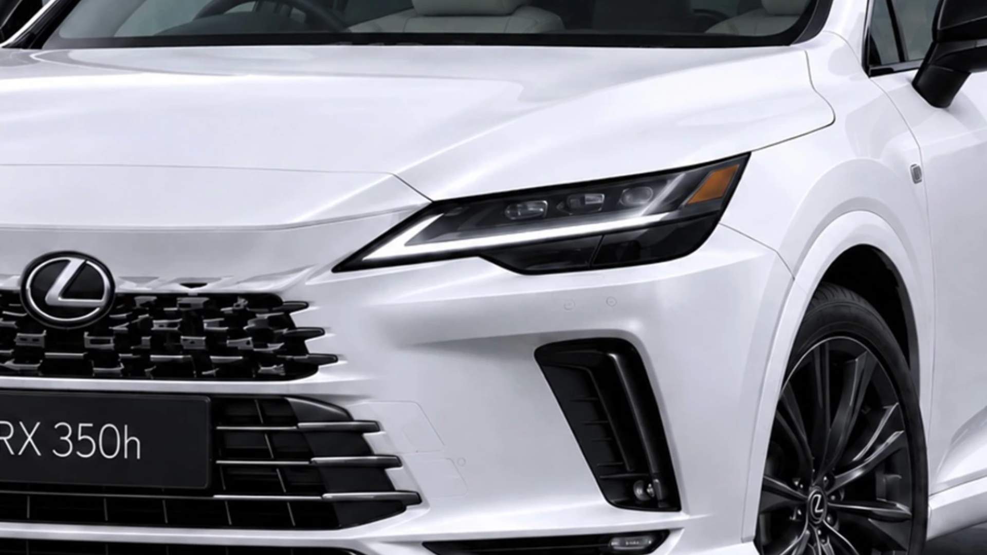 Обновленный Lexus RX показали на рендерах: премьеру ждут летом 2027 года