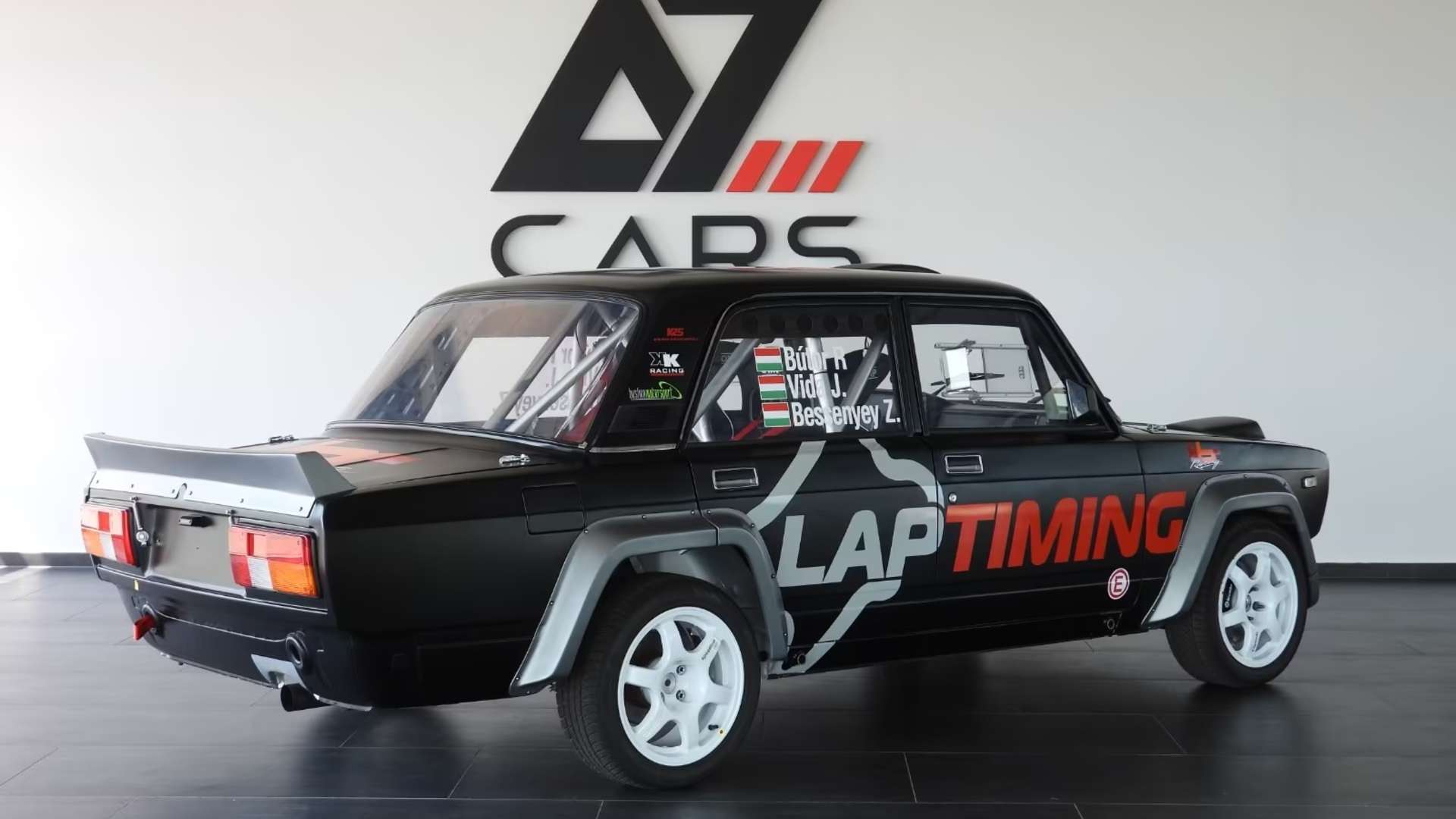 Самая дорогая Lada: в Словакии 3 года не могут продать 228-сильную «семерку» 2 Самая дорогая Lada: в Словакии 3 года не могут продать 228-сильную «семерку»