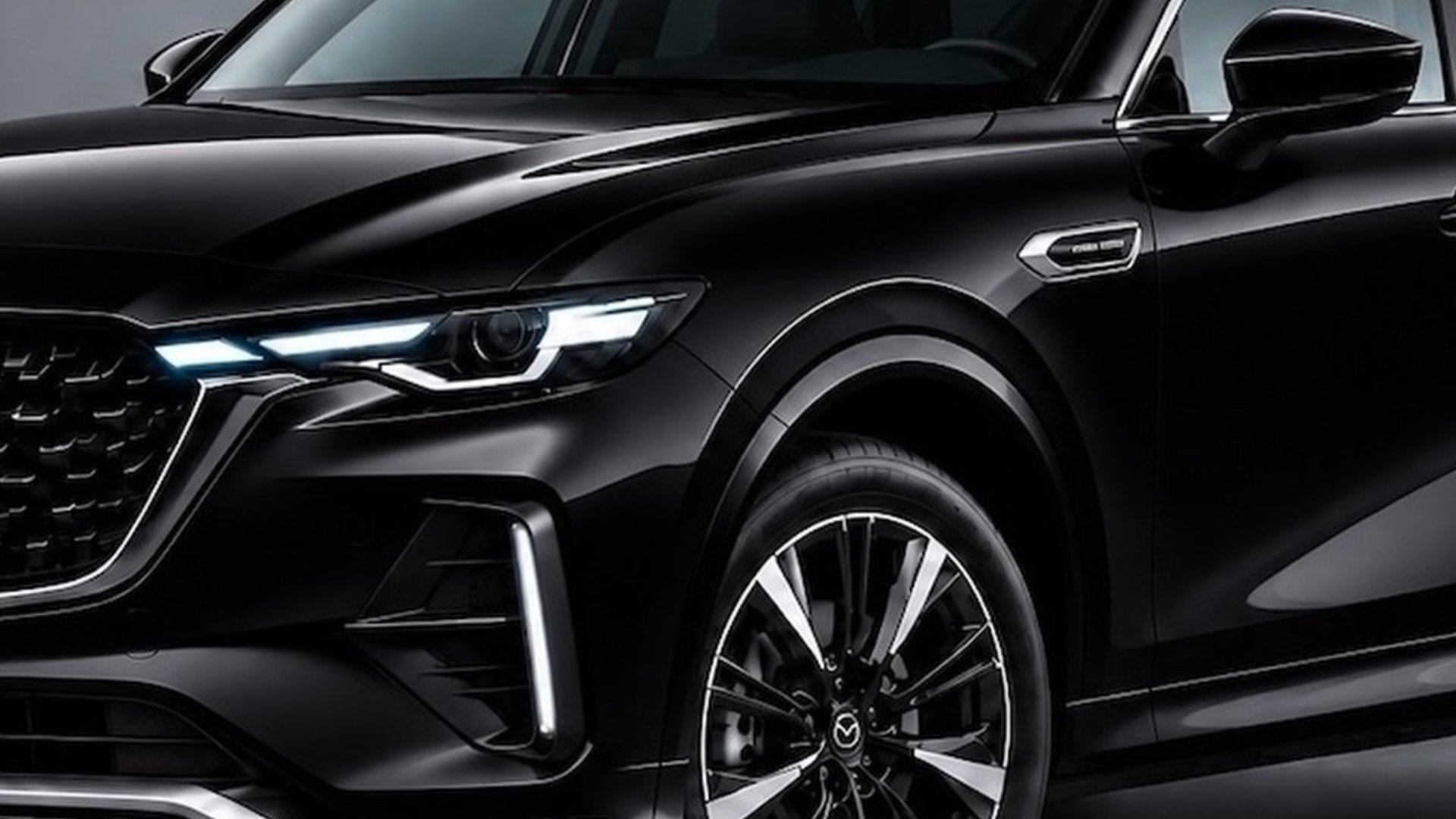 Рестайлинговый Mazda CX-60 показан на первом изображении 1 Рестайлинговый Mazda CX-60 показан на первом изображении