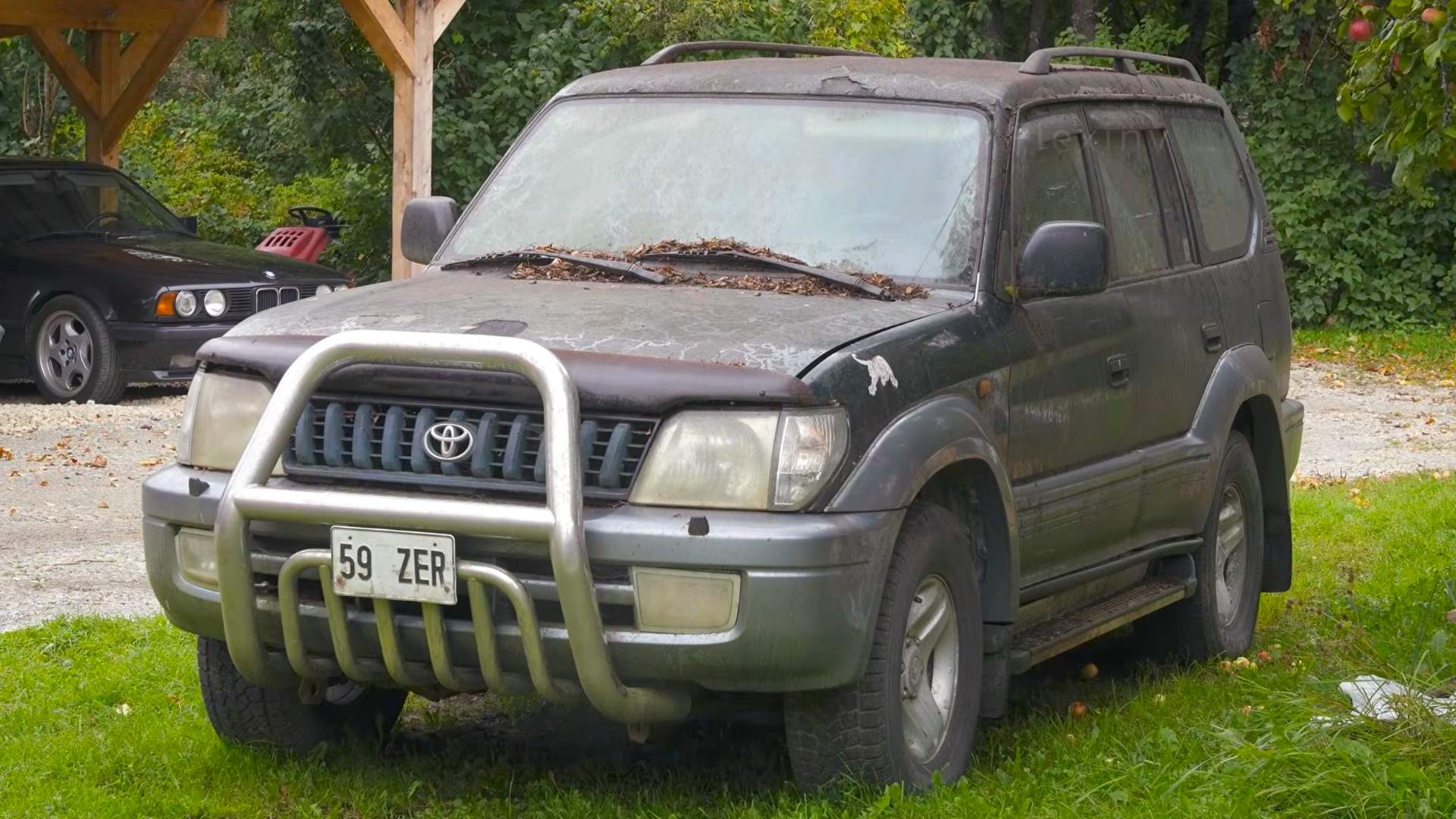Toyota Land Cruiser Prado простоял пять лет во дворе, но снова завелся 1 Toyota Land Cruiser Prado простоял пять лет во дворе, но снова завелся