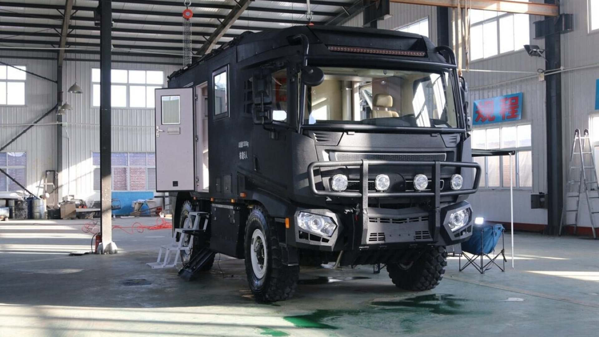 Beijing Monster: китайский автодом с полным приводом и двумя двуспальными кроватями