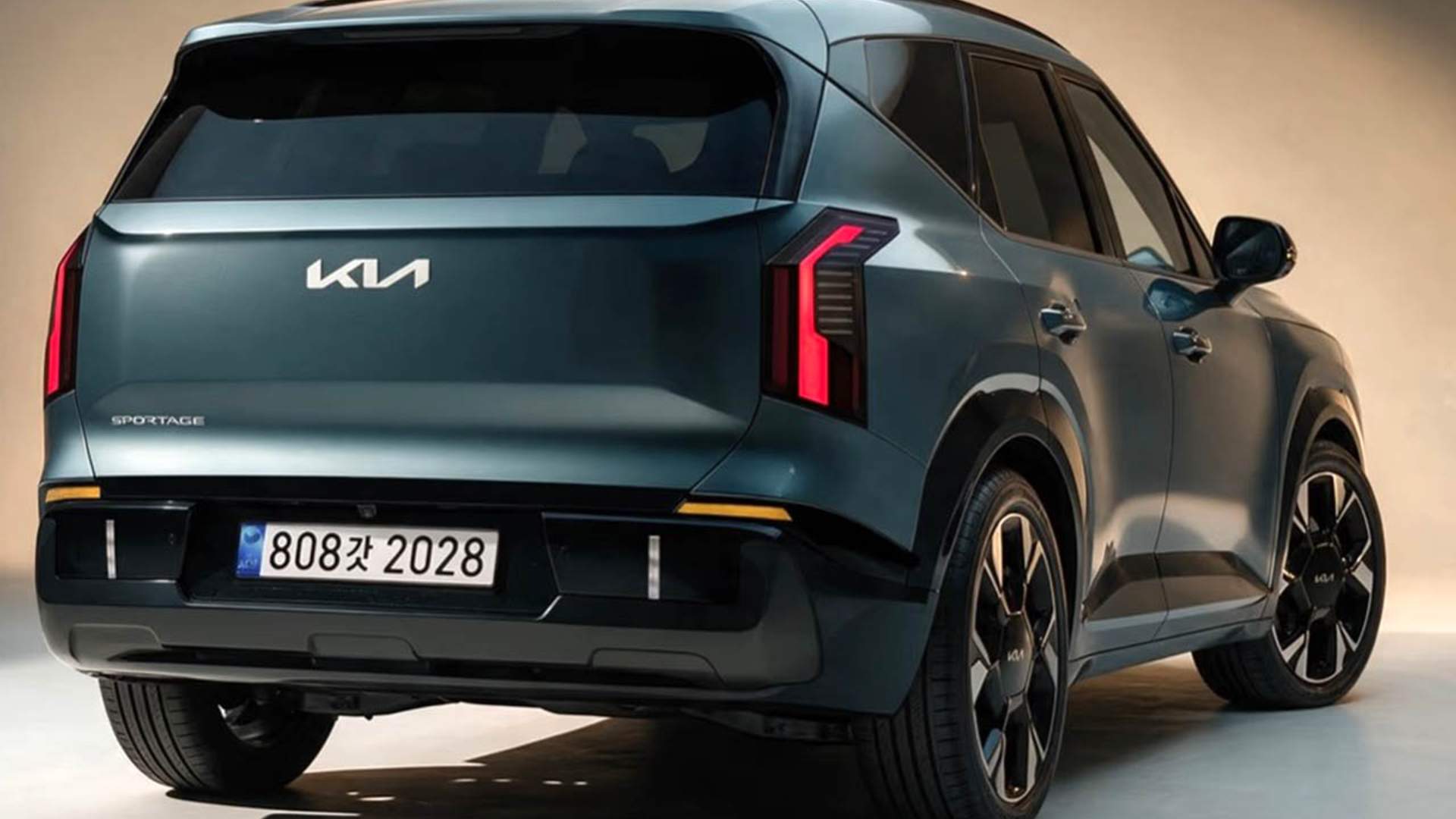 Kia меняет дизайн Sportage: кроссовер следующего поколения показали сзади