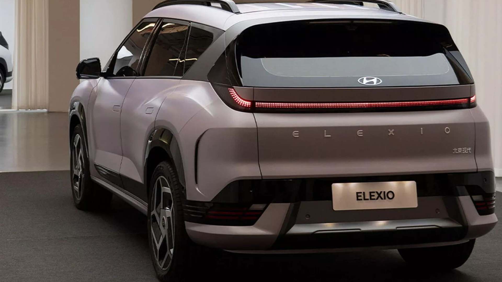 Два новых футуристичных автомобиля Hyundai провалились в Китае: за месяц продали всего 28 и 67 машин
