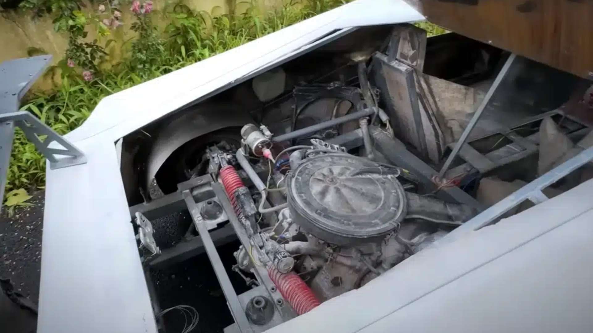 Индиец собрал самодельную Lamborghini Huracan: мотор от Suzuki, а запчасти со свалки