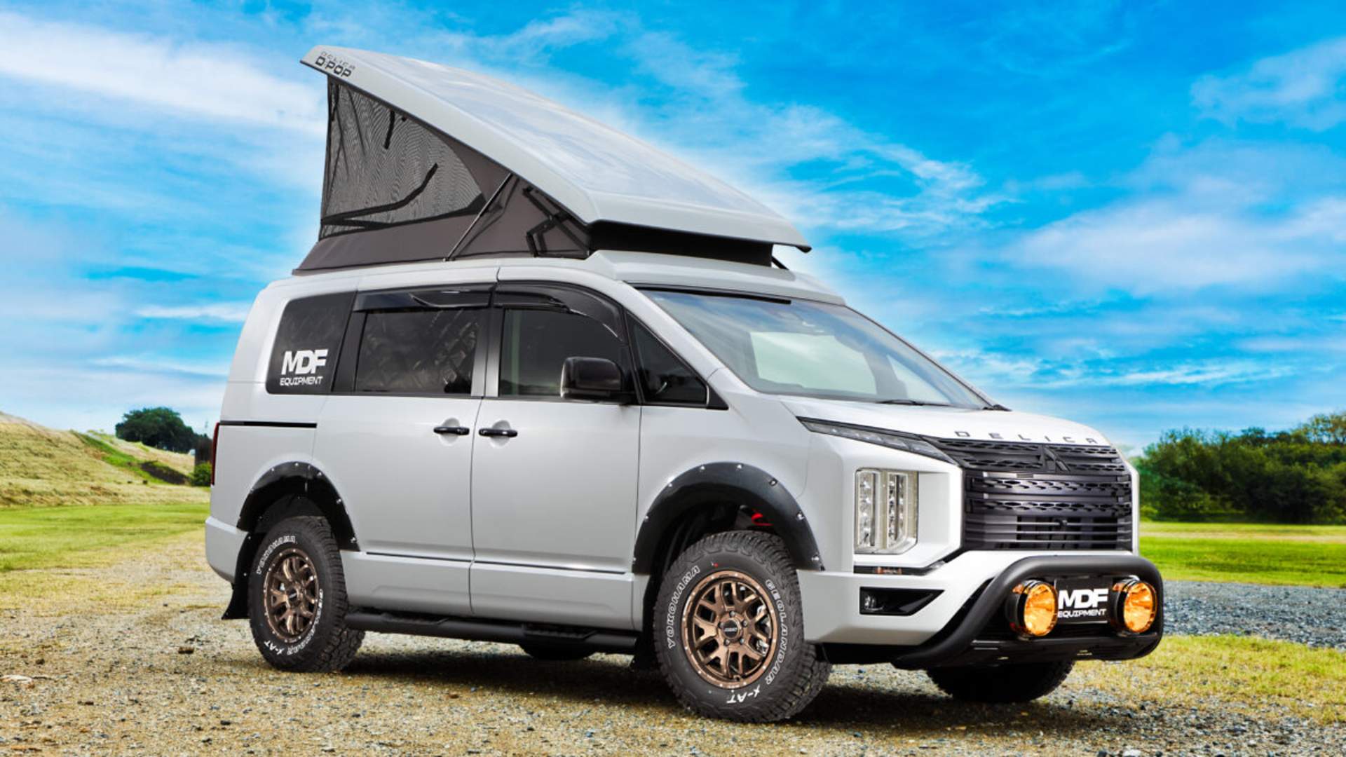 В Японии показали спецверсию Mitsubishi Delica D:5 для ночевок всей семьей