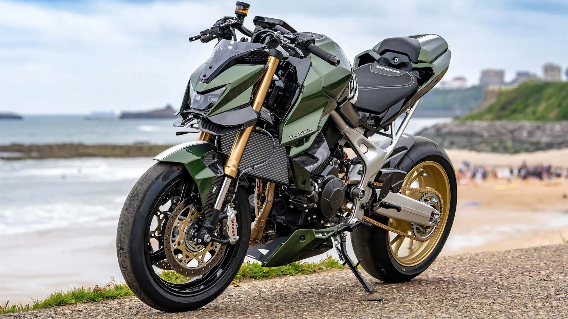Уникальный Honda Hornet Mugen получил карбон и тормоза Brembo 1 Уникальный Honda Hornet Mugen получил карбон и тормоза Brembo