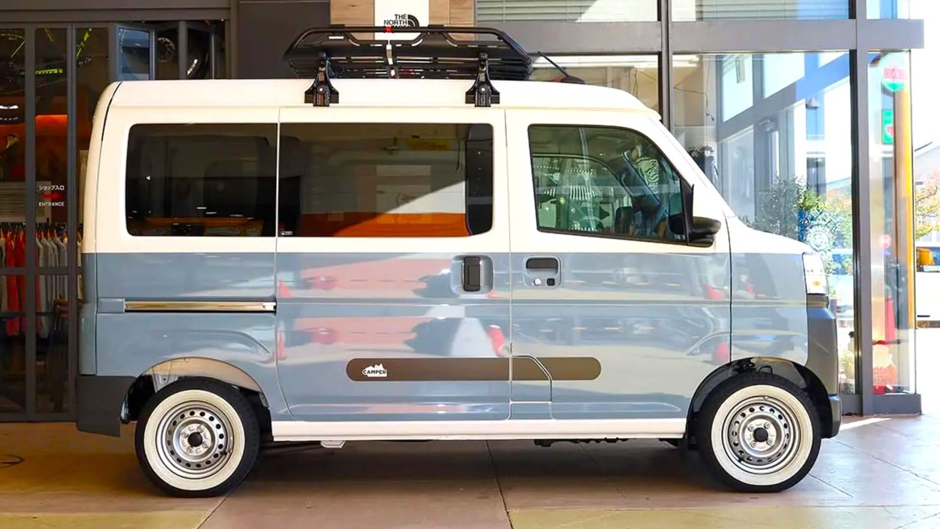 Toyota Pixis Van превратили в мини-кемпер для двоих с кроватью длиной почти два метра 1 Toyota Pixis Van превратили в мини-кемпер для двоих с кроватью длиной почти два метра