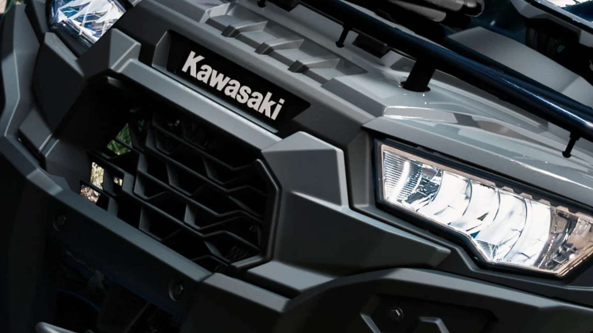 Новый внедорожный квадроцикл Kawasaki Brute Force сможет легально ездить по общественным дорогам