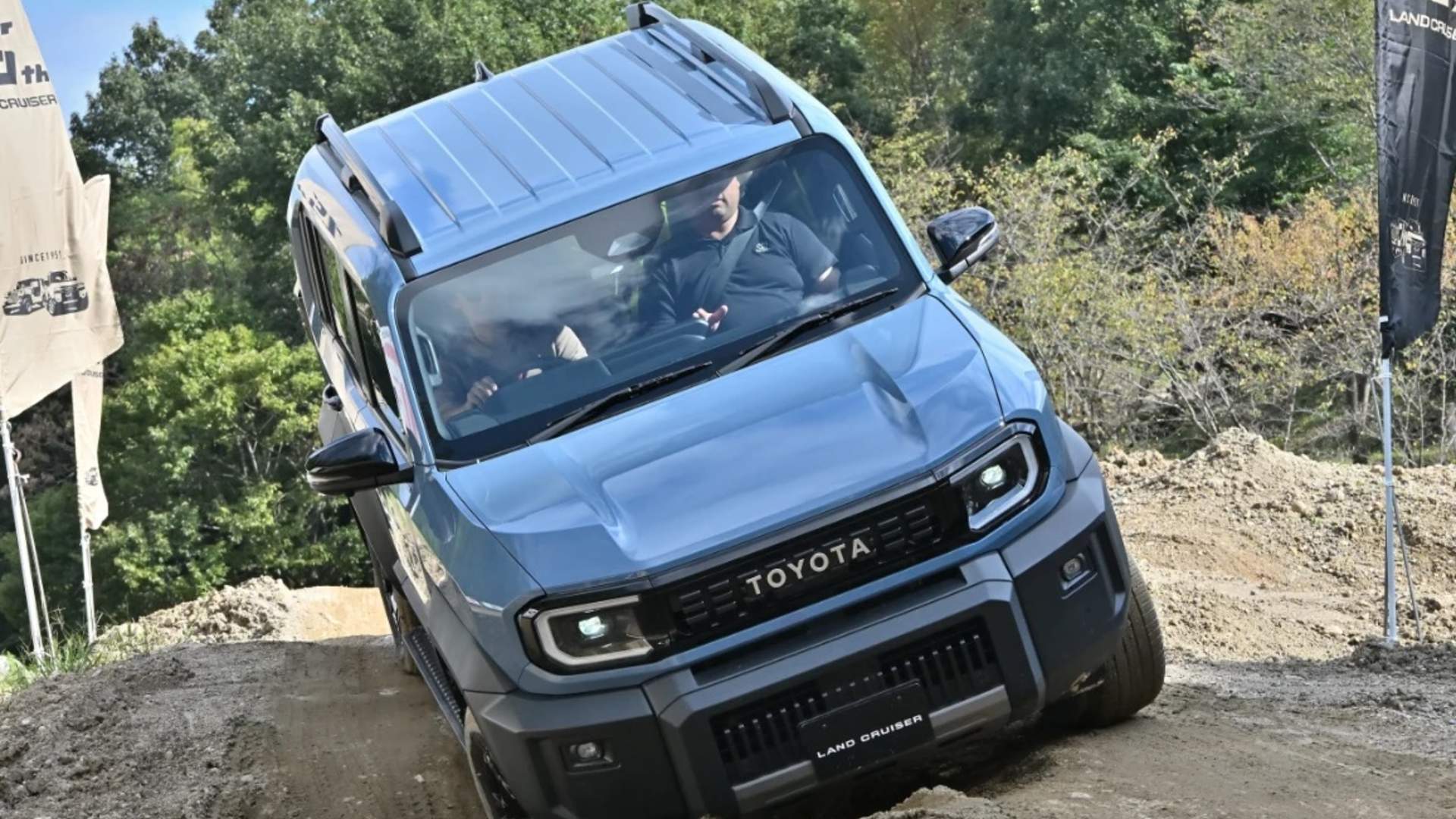Toyota Land Cruiser FJ проверили в Японии на асфальте и бездорожье 3 Toyota Land Cruiser FJ проверили в Японии на асфальте и бездорожье