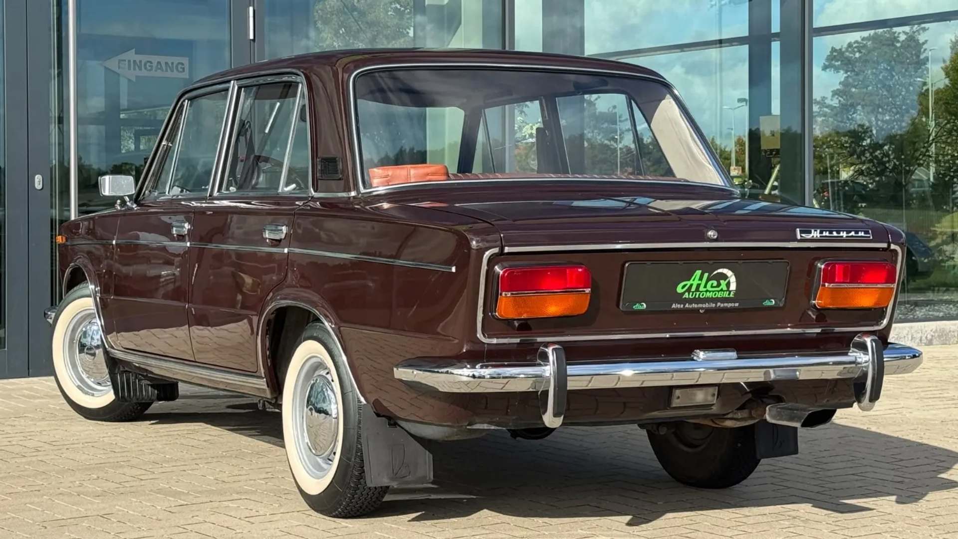 47-летний VAZ 2103 в идеальном состоянии продают в Европе по цене новой Lada Granta
