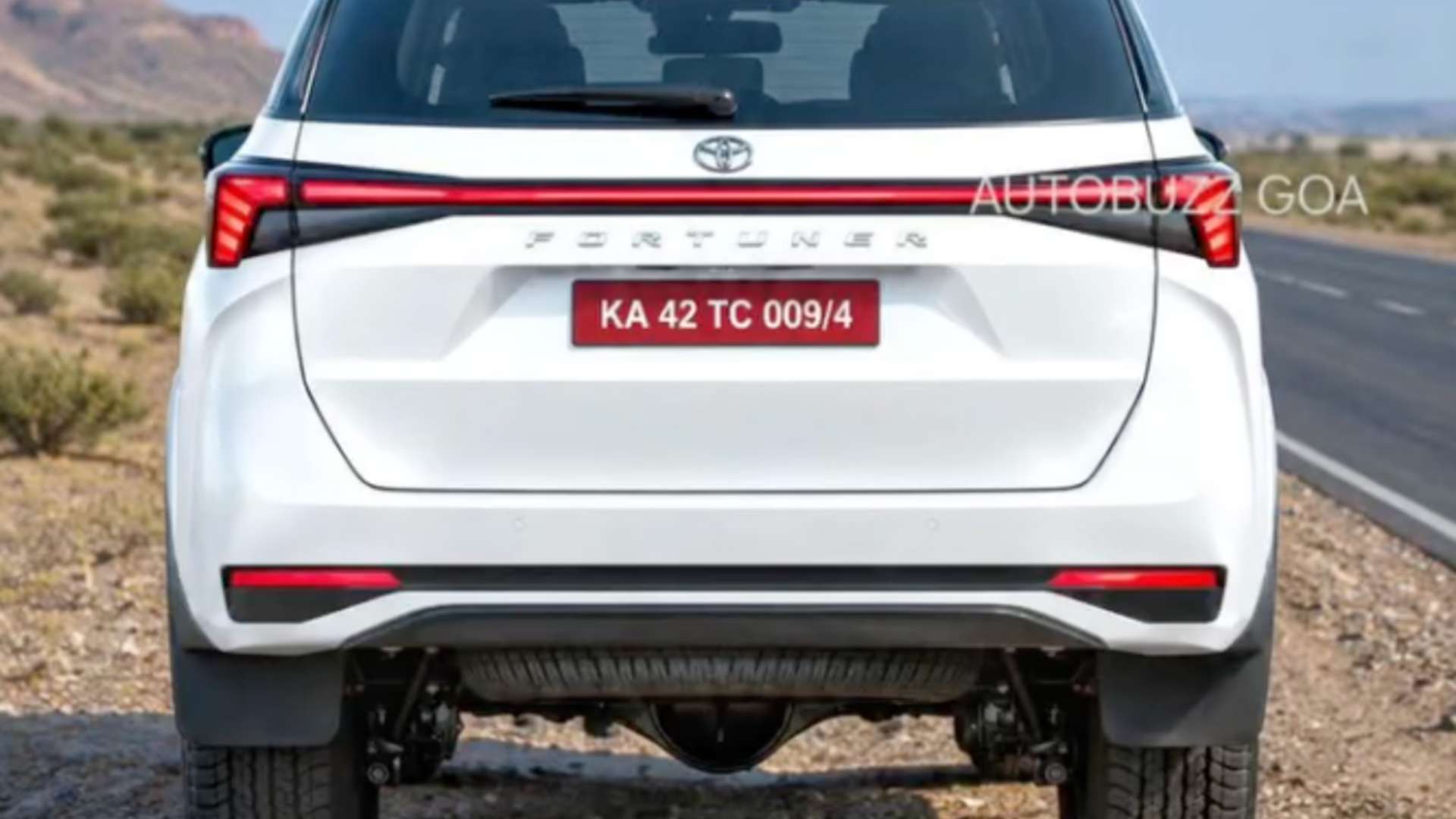 Toyota Fortuner нового поколения: внедорожник может получить дизайн в стиле Hilux