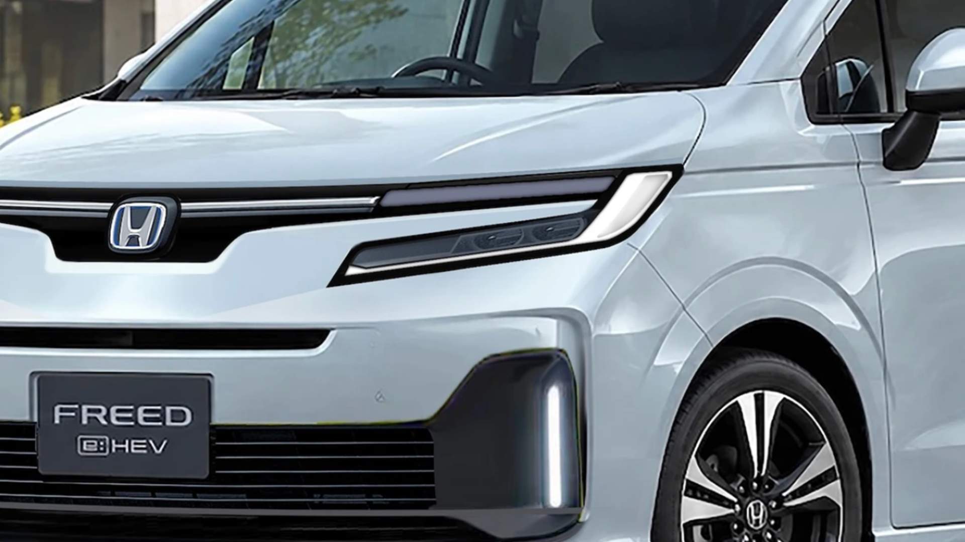 Рестайлинговый Honda Freed показан неофициально